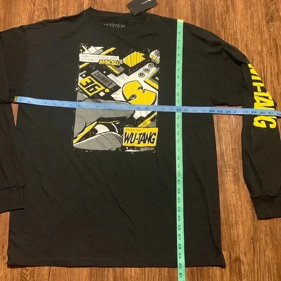 WU TANG Fashion Nova T-Shirt 36 Chambers LS Black Graphic Medium NWT - Picture 7 of 7